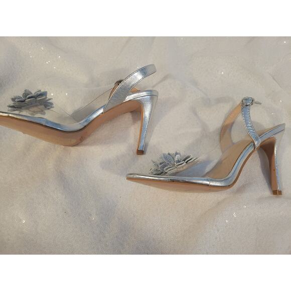 Forever Silver Flower‎ Strappy Size 9 Heels 4in Wedding Prom Fairy  Whimsy Party - Picture 2 of 6